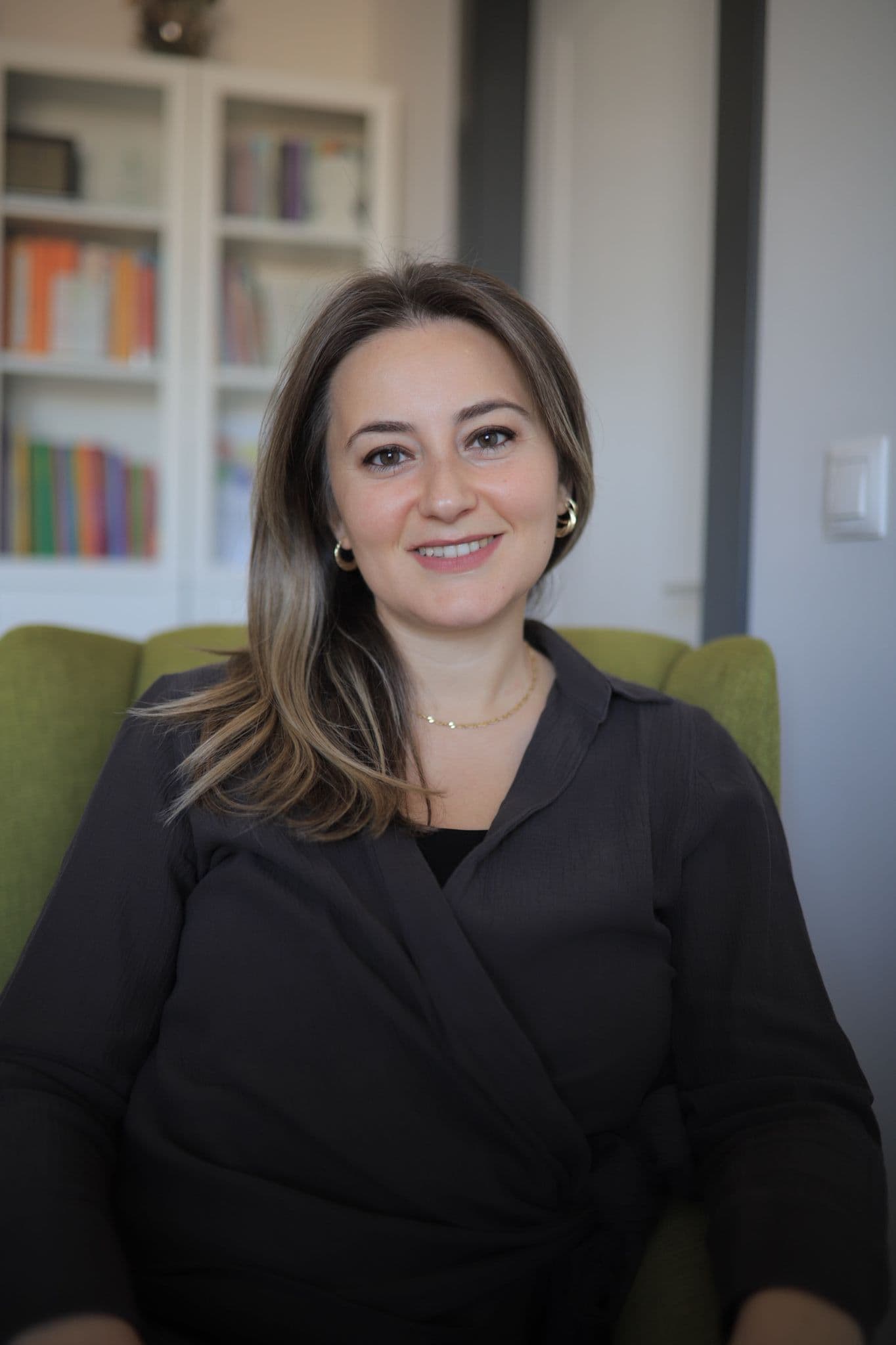Uzman Psikolog Elif Ulutaş'ın portresi